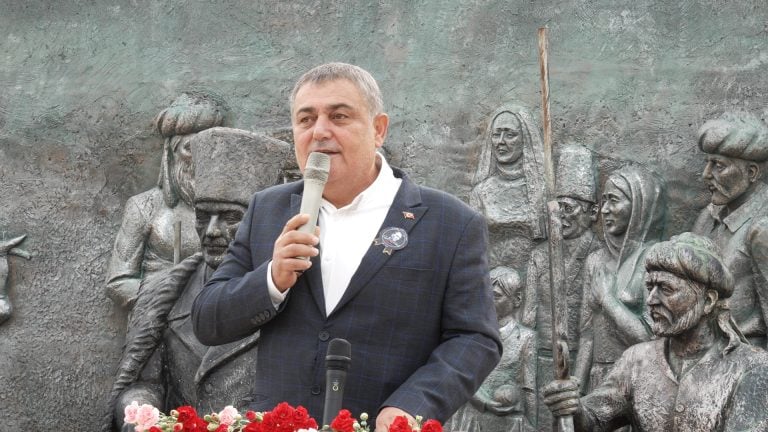 BAŞKAN YILDIRIM; “ATATÜRK’Ü ANLAMAK SEVGİYLE BAŞLAR; ONUN YOLUNDA YÜRÜMEK, OKUMAK VE ÜRETMEKLE DEVAM EDER”