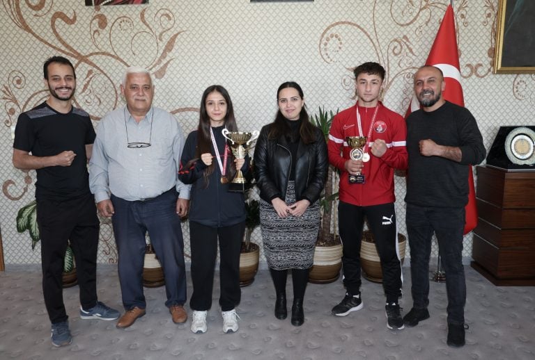 AKSULU SPORCULAR İLLER ARASI MUAY THAİ ŞAMPİYONASINDA BİRİNCİ OLDU