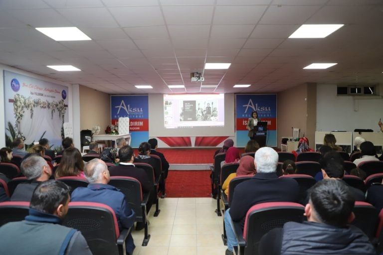 AKSU BELEDİYESİ EV SAHİPLİĞİNDE BAĞIMLILIKLA MÜCADELE EĞİTİMİ