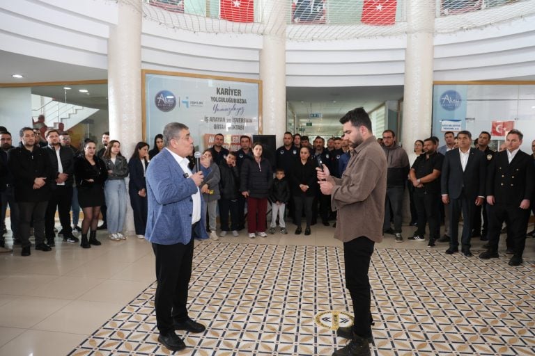 AKSU BELEDİYE BAŞKANI İSA YILDIRIM PERSONELİYLE BAYRAMLAŞTI