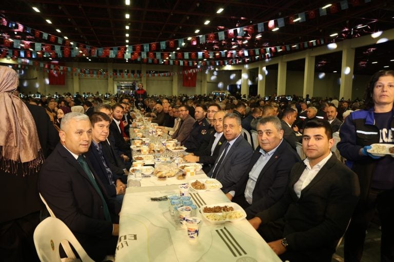 AKSU’DA BİNLERCE VATANDAŞ AYNI SOFRADA BULUŞTU