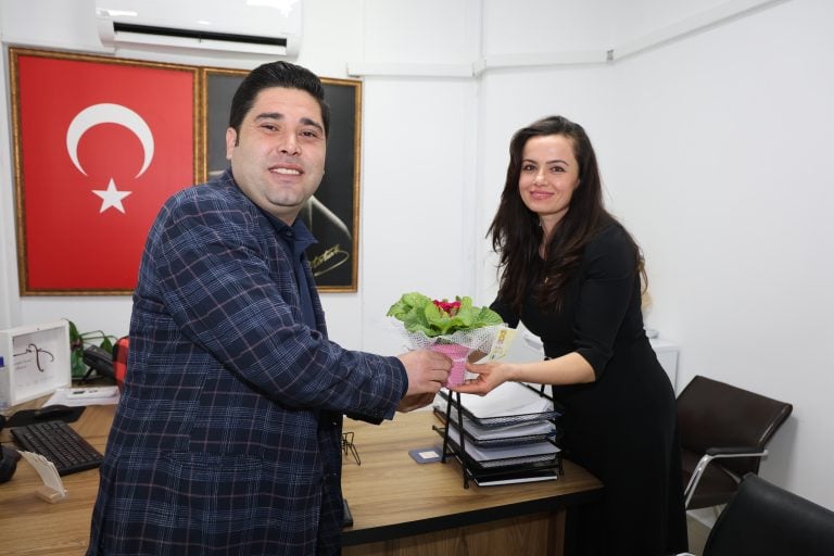 BAŞKAN YILDIRIM’DAN KADIN PERSONELE 8 MART JESTİ