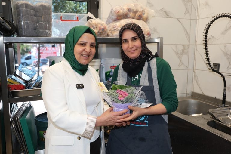 BAŞKAN YILDIRIM’DAN KADIN PERSONELE 8 MART JESTİ