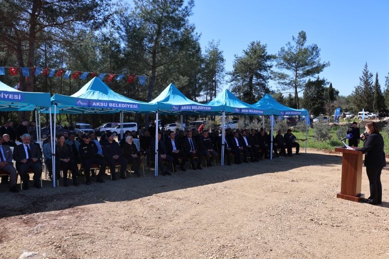 AKSU’DA SAHİPSİZ HAYVAN BAKIMEVİ VE DOĞAL YAŞAM ALANININ TEMELİ ATILDI