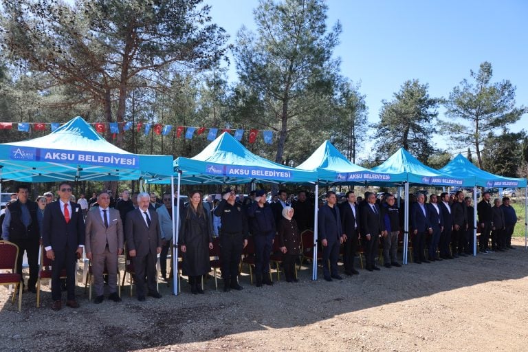 AKSU’DA SAHİPSİZ HAYVAN BAKIMEVİ VE DOĞAL YAŞAM ALANININ TEMELİ ATILDI