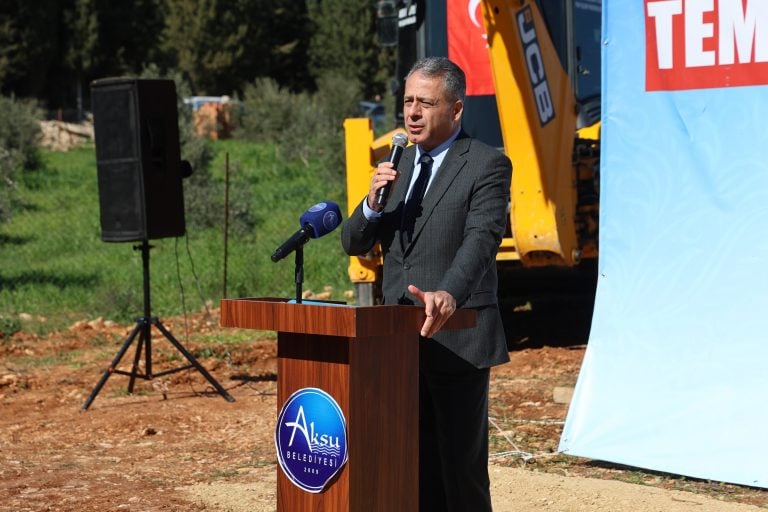 AKSU’DA SAHİPSİZ HAYVAN BAKIMEVİ VE DOĞAL YAŞAM ALANININ TEMELİ ATILDI