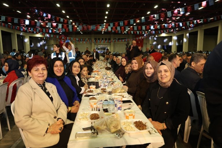 AKSU’DA BİNLERCE VATANDAŞ AYNI SOFRADA BULUŞTU