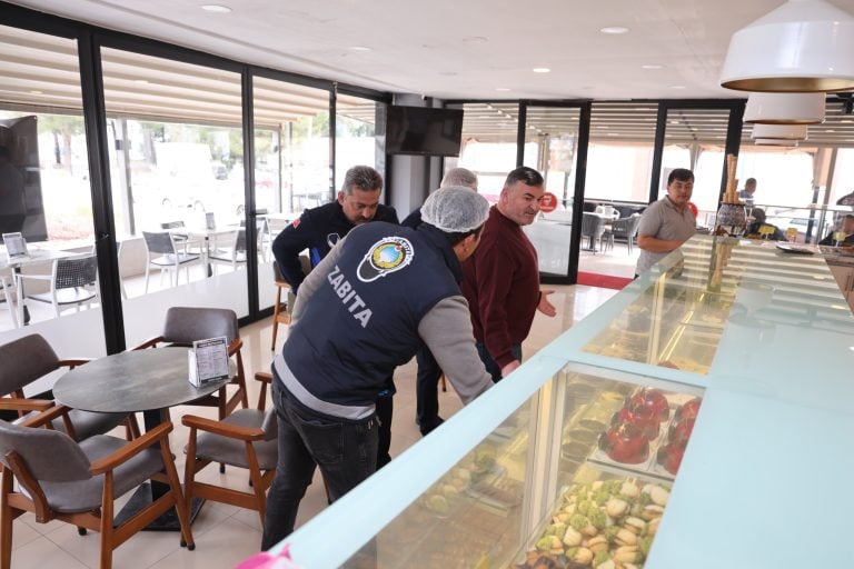 AKSU ZABITA EKİPLERİNDEN BAYRAM ÖNCESİ GIDA DENETİMİ