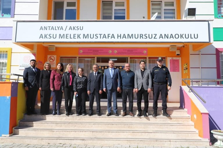 AKSU’DA ANAOKULU ÖĞRENCİLERİNDEN ANLAMLI ETKİNLİK, 52 KOLİ SEVGİYLE PAKETLENDİ
