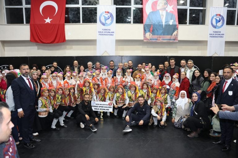 AKSU BELEDİYESİ PERGE SPOR KULÜBÜ HALK OYUNLARI EKİBİ, İL İKİNCİSİ OLDU