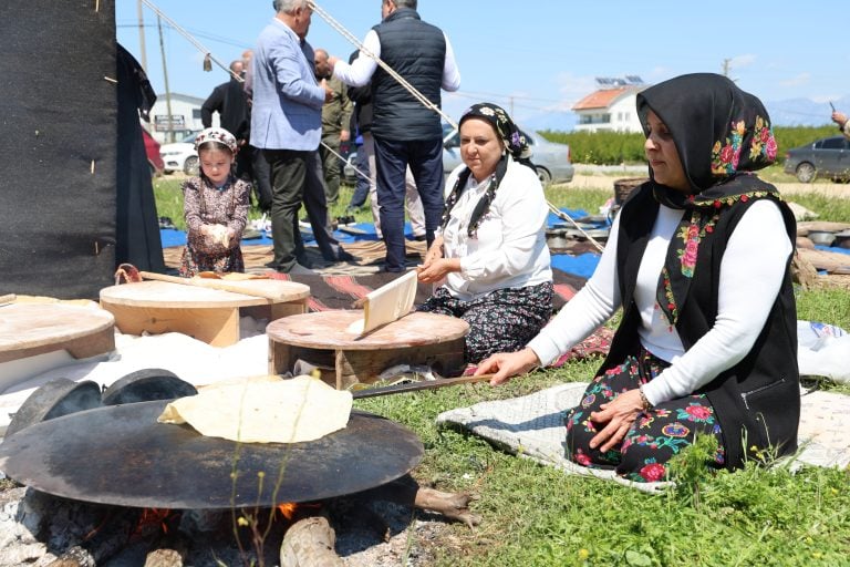 AKSU’DA YÖRÜK KÜLTÜRÜ GELECEĞE TAŞINIYOR: GÜZELYURT’TA ANLAMLI BULUŞMA
