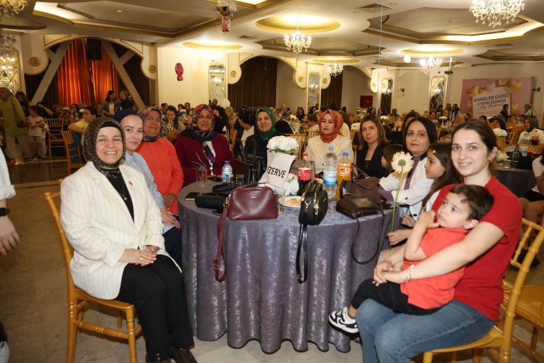ANNELER GÜNÜ ETKİNLİĞİ