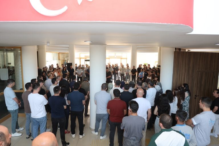 BAŞKAN YILDIRIM PERSONELLE BAYRAMLAŞTI, KURBAN BAYRAMI MESAJI YAYIMLADI