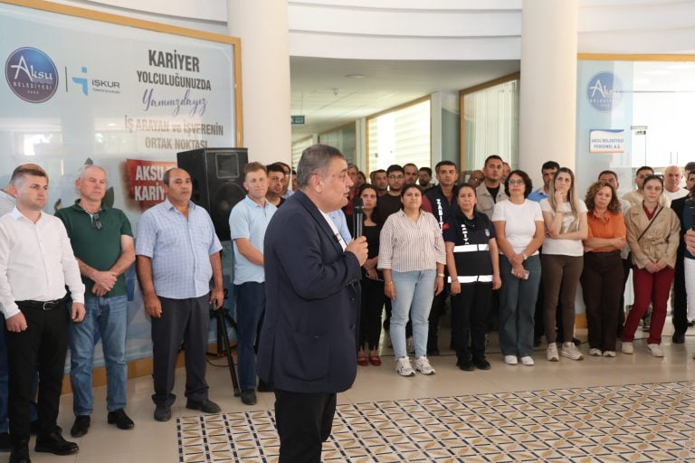 BAŞKAN YILDIRIM PERSONELLE BAYRAMLAŞTI, KURBAN BAYRAMI MESAJI YAYIMLADI