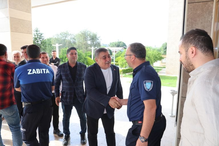 BAŞKAN YILDIRIM PERSONELLE BAYRAMLAŞTI, KURBAN BAYRAMI MESAJI YAYIMLADI