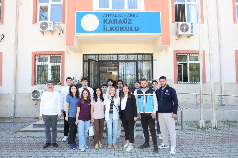 AKSU’DA “GELECEĞİN GÜLÜŞLERİ” PROJESİYLE MİNİKLERE DİŞ SAĞLIĞI TARAMASI