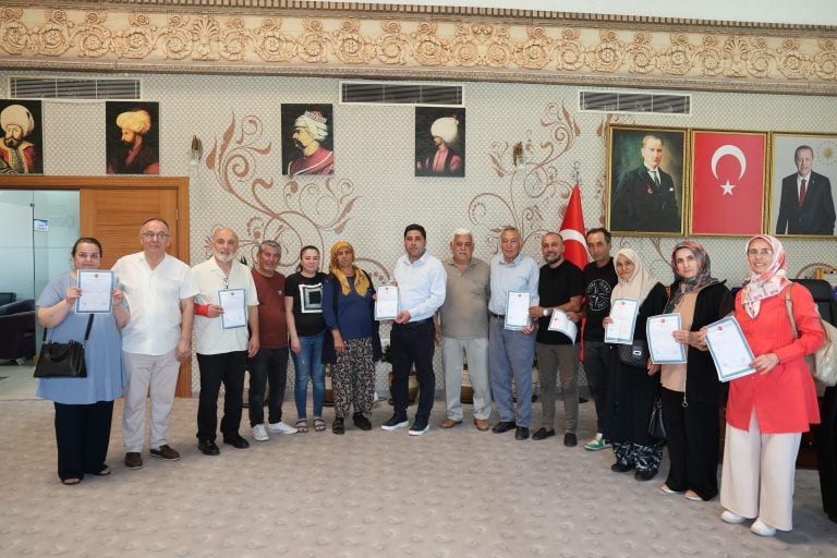 AKSU BELEDİYESİ, 12 VATANDAŞI DAHA TAPULARIYLA BULUŞTURDU