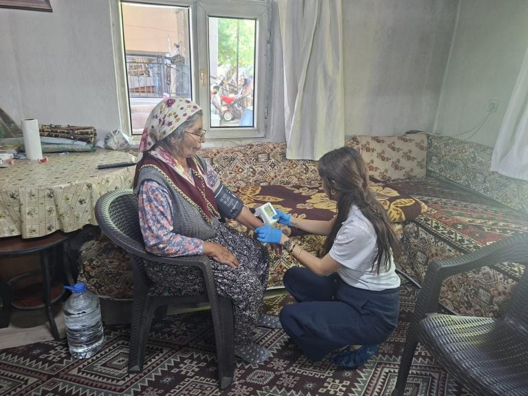 AKSU’DA HASTA ZİYARETLERİ DEVAM EDİYOR