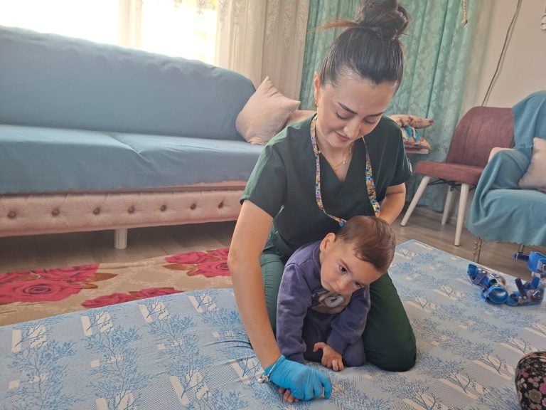 AKSU’DA HASTA ZİYARETLERİ DEVAM EDİYOR