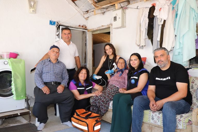 AKSU BELEDİYESİNDEN İHTİYAÇ SAHİBİ VATANDAŞLARA SOSYAL DESTEK VE SAĞLIK HİZMETİ