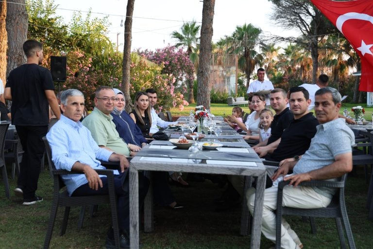 KAYMAKAM AHMET HİKMET ŞAHİNE VEDA YEMEĞİ