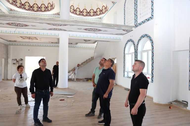 BAŞKAN İSA YILDIRIM SAHADA AKSUYU GELECEĞE HAZIRLIYORUZ