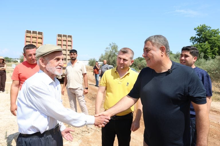 BAŞKAN İSA YILDIRIM SAHADA AKSUYU GELECEĞE HAZIRLIYORUZ