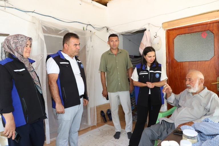 AKSU BELEDİYESİNDEN YARALI VATANDAŞA İLK MÜDAHALE