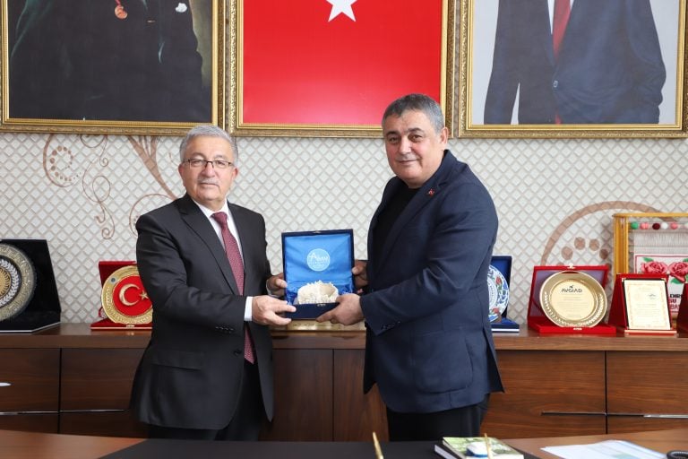 AKSU BELEDİYELERİ ARASINDA GÜÇ BİRLİĞİ PROTOKOLÜ İMZALANDI