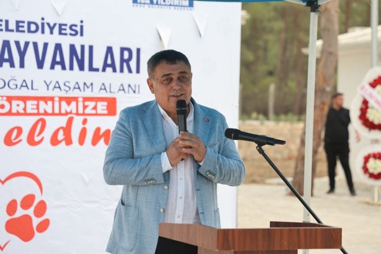 AKSU’DA ANTALYA’NIN EN BÜYÜK SOKAK HAYVANLARI BAKIMEVİ VE DOĞAL YAŞAM ALANI AÇILDI