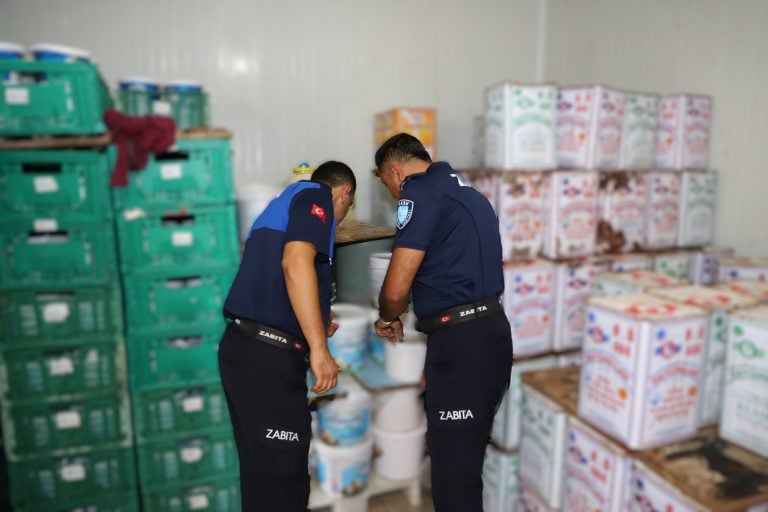 AKSU’DA 15 TON TARİHİ GEÇMİŞ SÜT ÜRÜNÜNE EL KONULDU