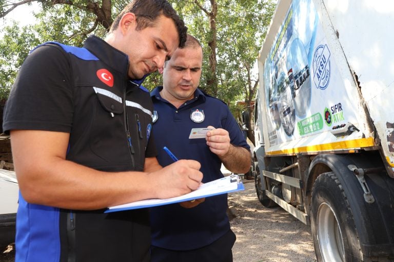 AKSU’DA 15 TON TARİHİ GEÇMİŞ SÜT ÜRÜNÜNE EL KONULDU
