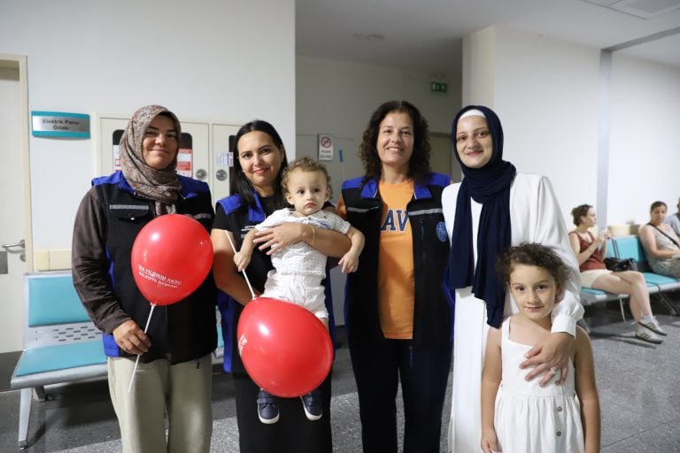 AKSU BELEDİYESİ’NDEN ÇOCUKLARA GÜVENLİ SÜNNET HİZMETİ