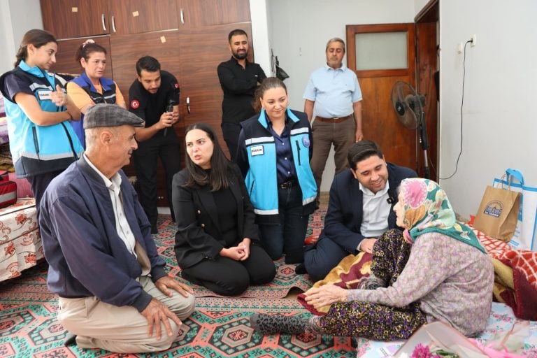 AKSU’DA YAŞAYAN DEV ÇINARLAR, EVLERİNDE ZİYARET EDİLDİ