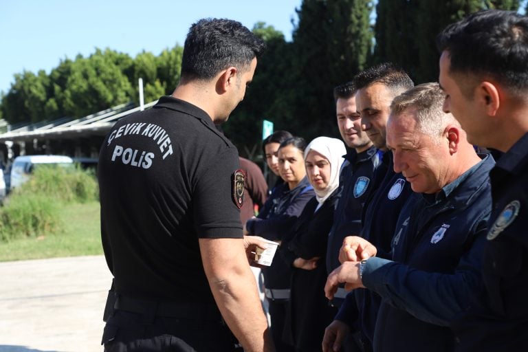AKSU BELEDİYESİ ZABITA PERSONELİNE BİBER GAZI KULLANIMI EĞİTİMİ