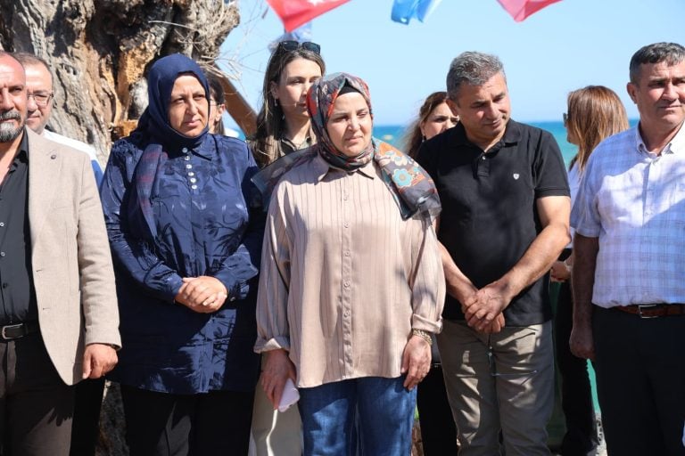 AKSU’DA İKİNCİ HALK PLAJI HİZMETE AÇILDI, SIRADA PERGE VE KURŞUNLU PLAJLARI VAR