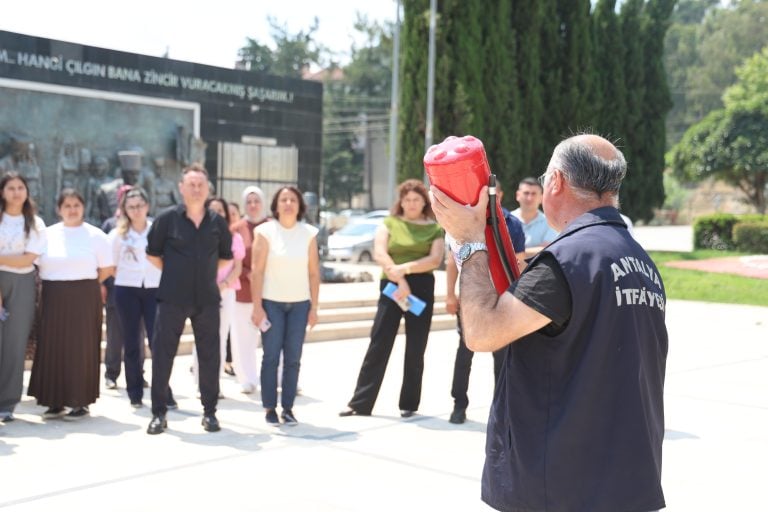 AKSU BELEDİYESİ’NDE YANGIN EĞİTİMİ VE TATBİKATI
