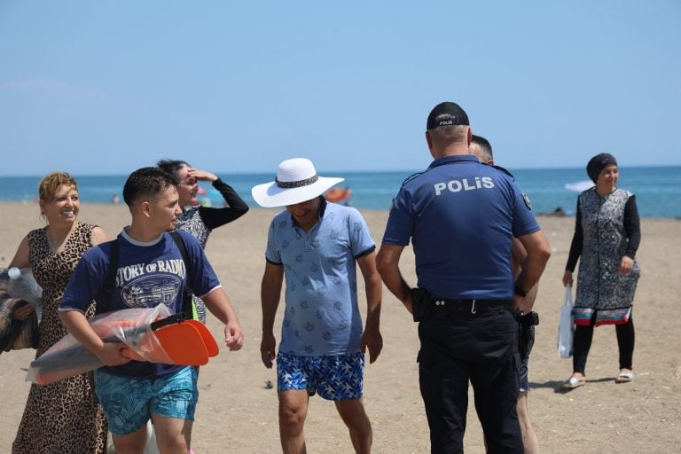 KUMKÖY SAHİLİ’NDE CARETTA CARETTALAR İÇİN ÖNLEMLER ARTIRILDI