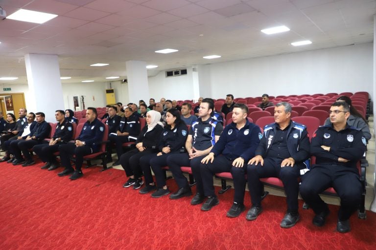 AKSU BELEDİYESİ ZABITA PERSONELİNE BİBER GAZI KULLANIMI EĞİTİMİ